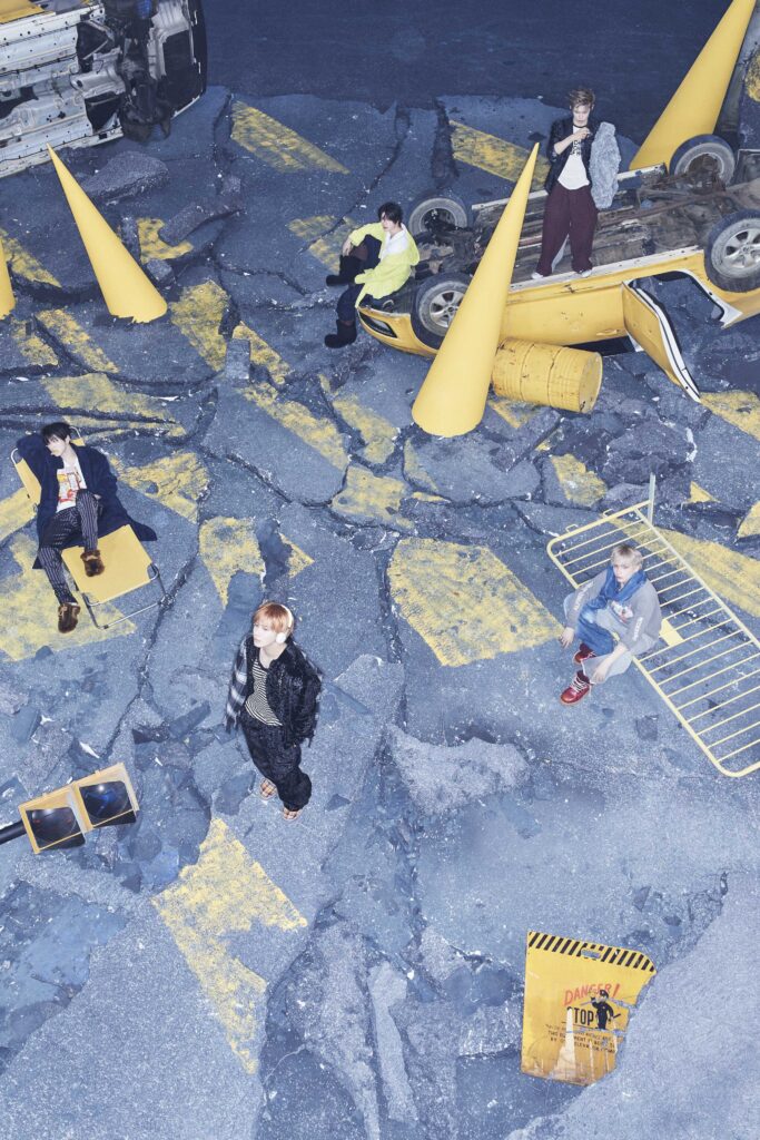 TOMORROW X TOGETHER group photo