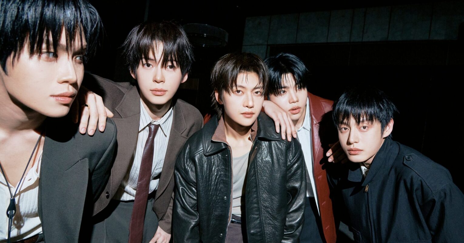 ZEROBASEONE group photo for "Ascend-"